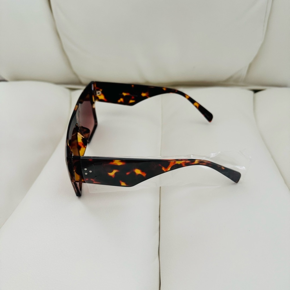 💖LAST PAIR! BRAND NEW! CELEB VINTAGE STYLE SUNNIES SUNGLASSES💖 - Picture 2 of 5